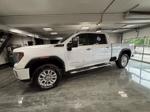 Used 2021 GMC Sierra 3500 Denali w/ Denali Ultimate Package AWD/4WD image 6