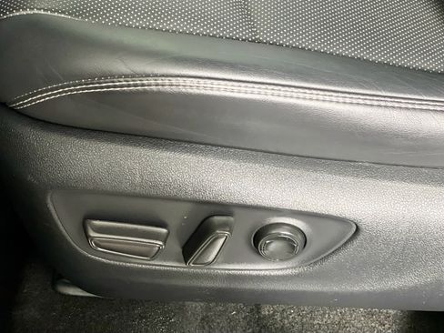 Used 2022 Toyota RAV4 Limited image 15