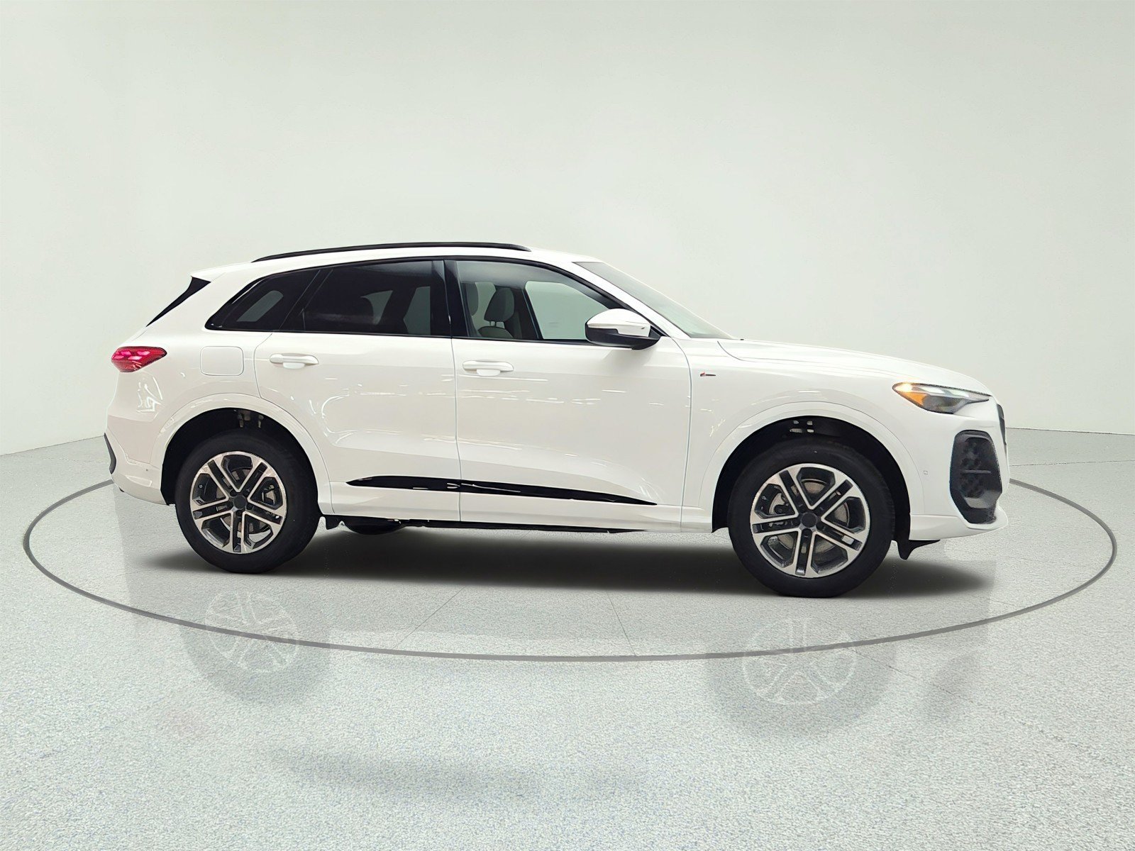 New 2026 Audi Q5 2.0T AWD/4WD image 4