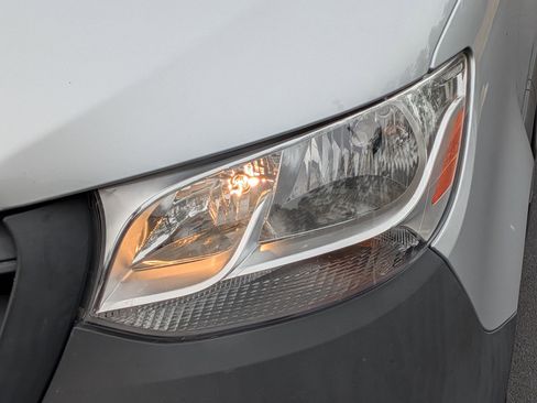 Used 2023 Mercedes-Benz Sprinter 2500 image 6