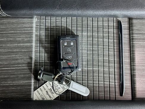 Used 2024 Jeep Wagoneer L Series II w/ Flexible Seating Group image 35