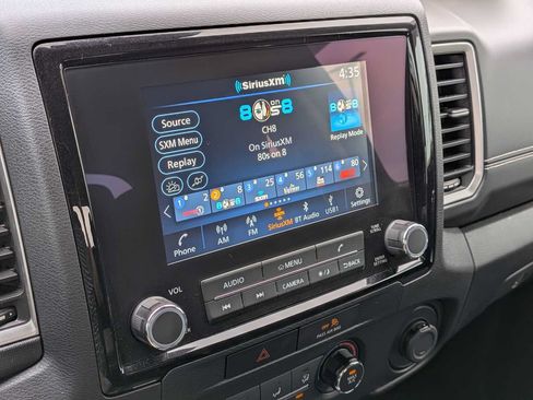 Used 2022 Nissan Frontier SV AWD/4WD image 26