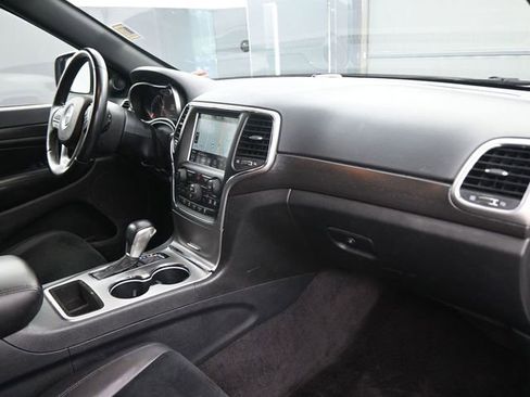 Used 2018 Jeep Grand Cherokee Altitude image 25