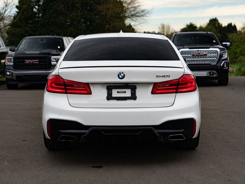 Used 2017 BMW 540i w/ M Sport Package image 7