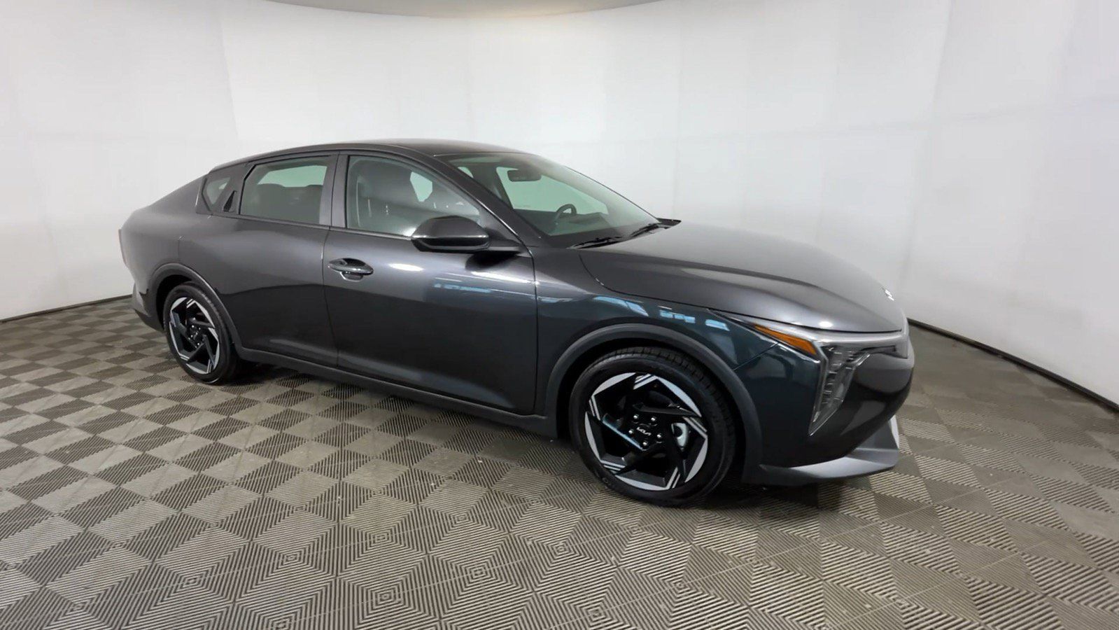 Used 2025 Kia K4 EX FWD image 3