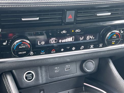 Used 2022 Nissan Rogue Platinum w/ Head-Up Display Package image 22