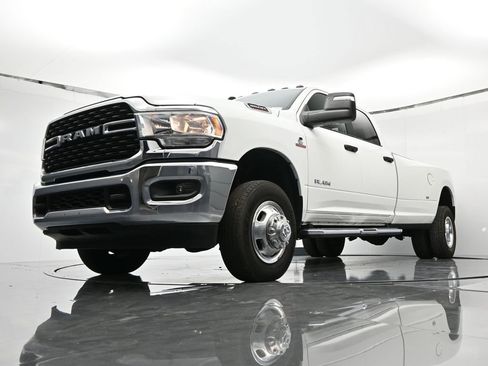 Used 2024 RAM 3500 Big Horn image 46