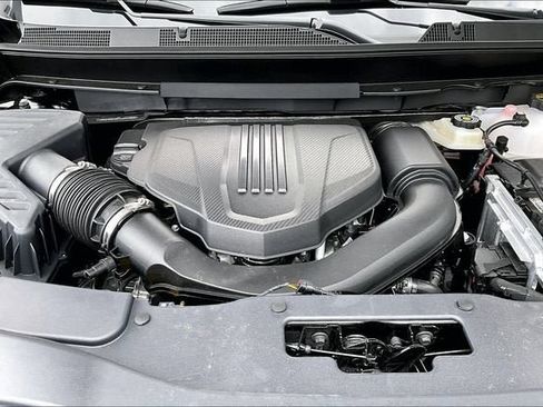 New 2026 GMC Acadia Elevation w/ Elevation Premium Package AWD/4WD image 12