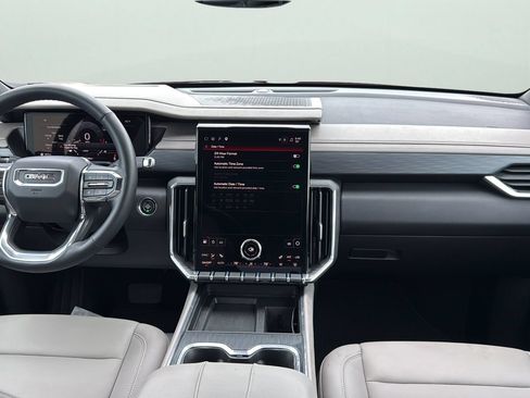 Used 2026 GMC Acadia Elevation w/ Elevation Premium Package FWD image 21