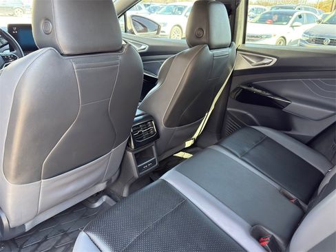 Used 2023 Volkswagen ID.4 Pro S image 30
