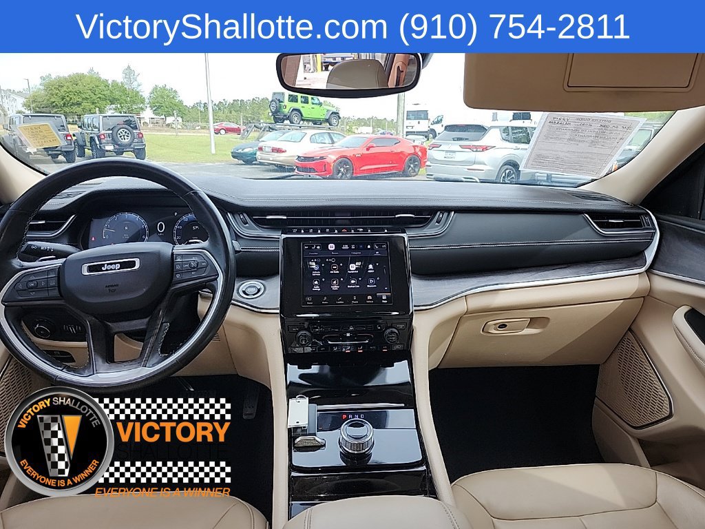 Used 2021 Jeep Grand Cherokee L Limited AWD/4WD image 3