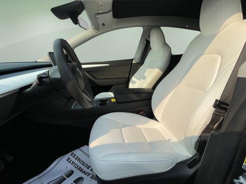 Used 2023 Tesla Model Y Long Range AWD/4WD image 14