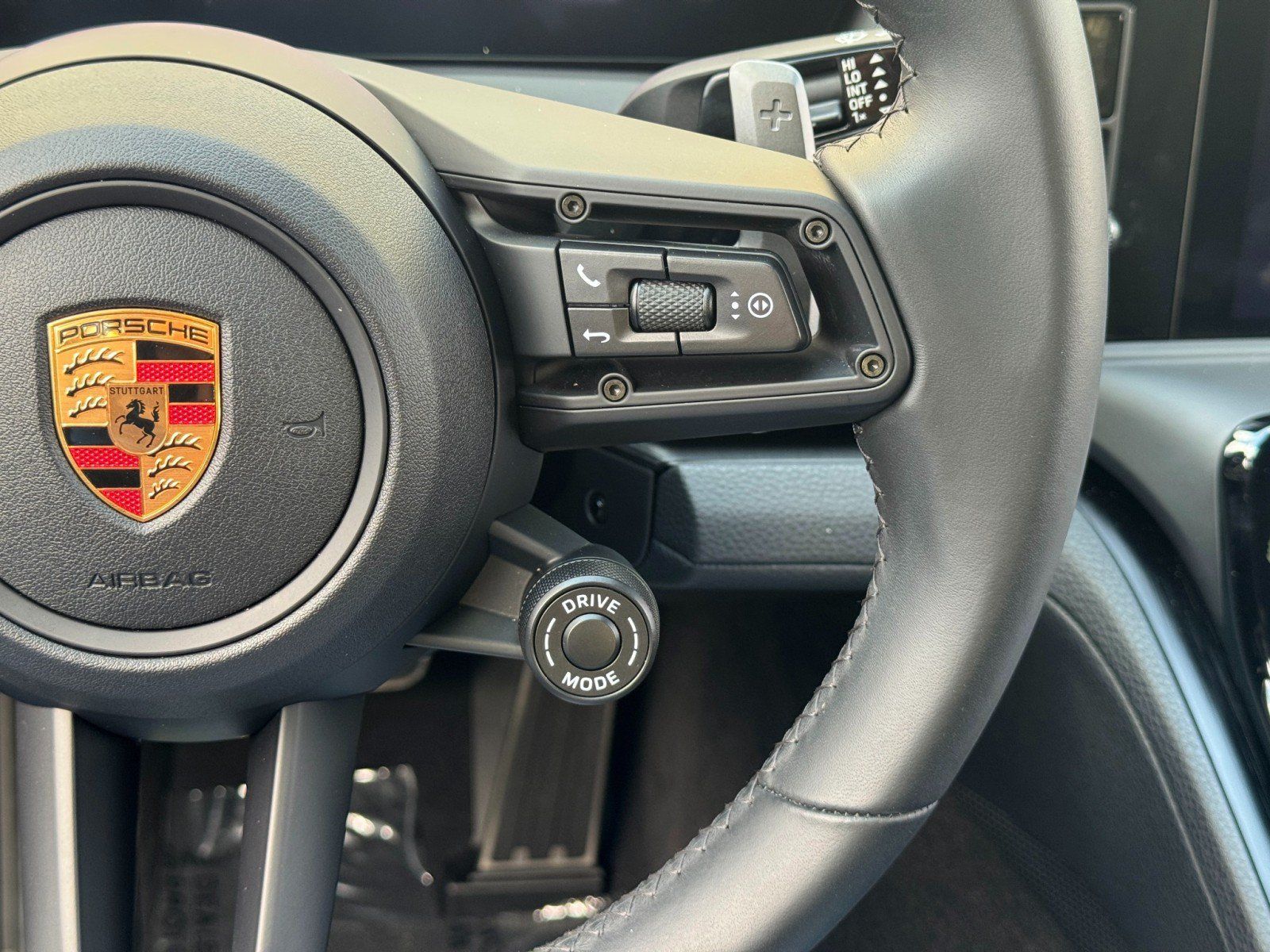 Used 2025 Porsche Panamera 4S AWD/4WD image 22