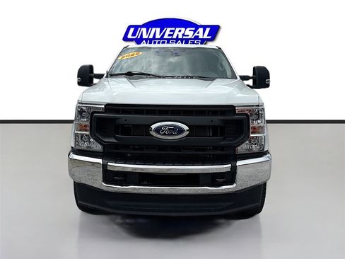 Used 2022 Ford F350 XL w/ Power Equipment Group image 3