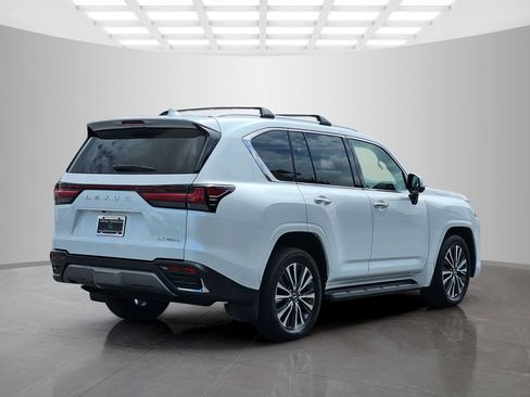 Used 2022 Lexus LX 600 4WD w/ Interior Upgrade Package image 6