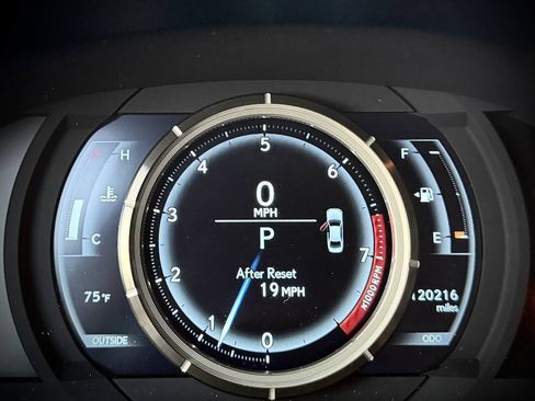 Used 2014 Lexus IS 350 w/ F Sport Package RWD image 18