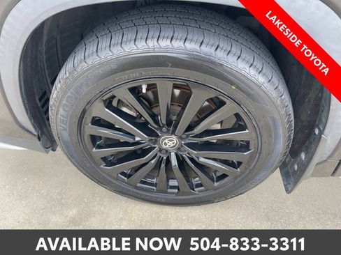 Certified 2024 Toyota Highlander XSE FWD image 15