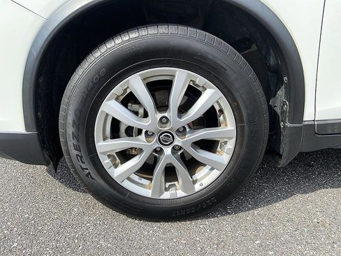 Used 2020 Nissan Rogue S w/ Special Edition Package FWD image 8