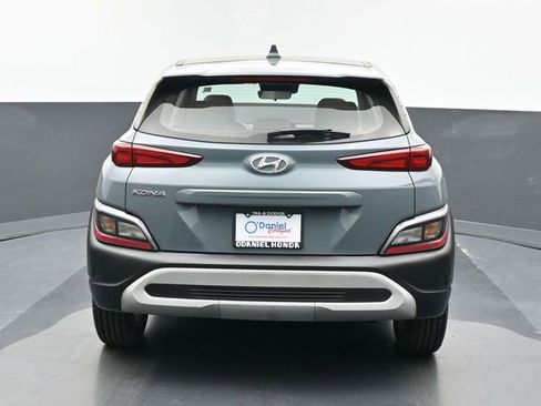 Used 2022 Hyundai Kona SE image 4