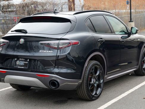Used 2024 Alfa Romeo Stelvio Ti w/ Performance Driving Package image 7