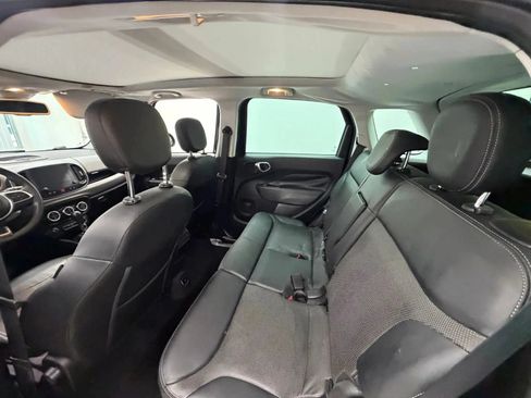 Used 2018 FIAT 500L Lounge FWD image 16