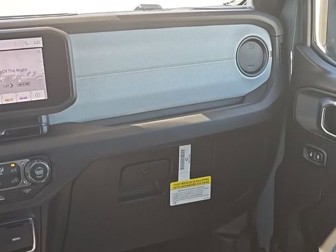 New 2026 Jeep Gladiator Sport AWD/4WD image 28
