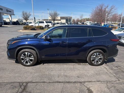 Used 2021 Toyota Highlander XLE image 8