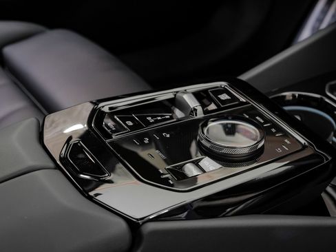 Used 2024 BMW 530i w/ M Sport Package RWD image 30