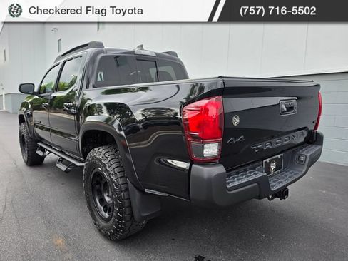 Used 2022 Toyota Tacoma SR5 AWD/4WD image 3