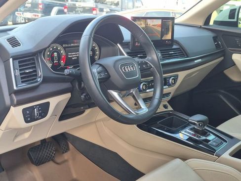 Used 2021 Audi Q5 2.0T Premium Plus w/ Premium Plus Package AWD/4WD image 9