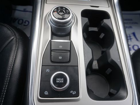 Used 2020 Ford Explorer XLT w/ Equipment Group 202A image 20