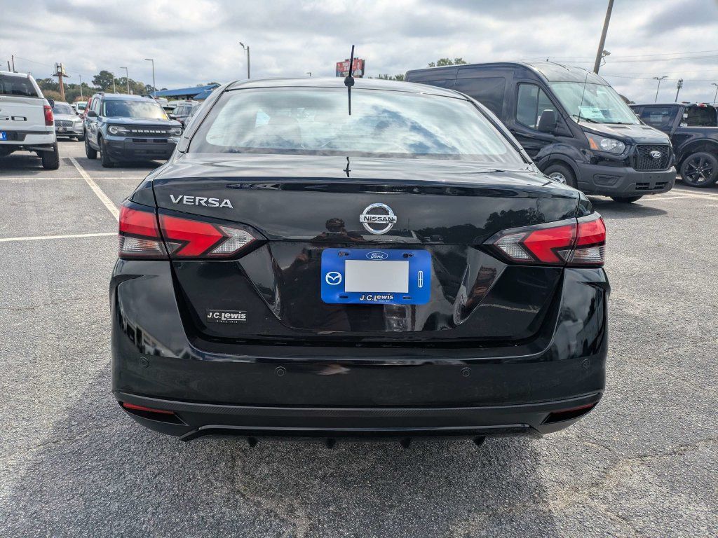 Used 2020 Nissan Versa S FWD image 6
