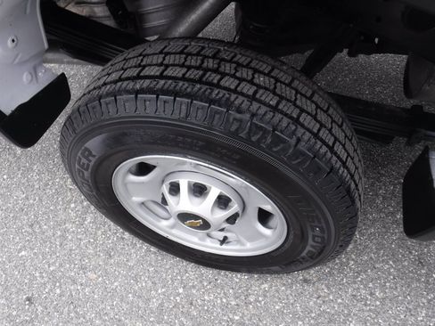 Used 2021 Chevrolet Silverado 2500 W/T w/ WT Convenience Package image 4