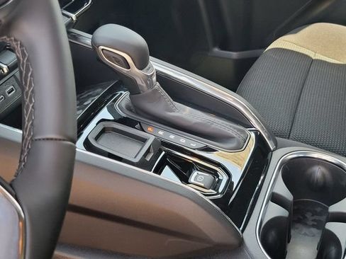 New 2026 GMC Canyon Elevation w/ Convenience Package RWD image 18
