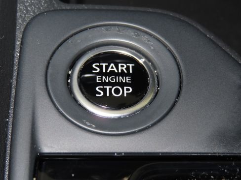 Certified 2025 Nissan Sentra S image 32