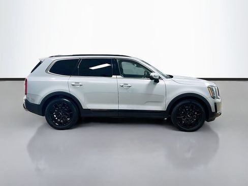 Certified 2022 Kia Telluride EX w/ EX Premium Package AWD/4WD image 8