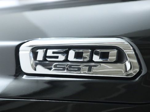 Used 2025 RAM 1500 Big Horn AWD/4WD image 36