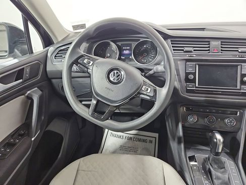 Used 2020 Volkswagen Tiguan S image 14