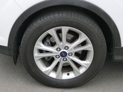 Used 2017 Ford Escape SE image 11