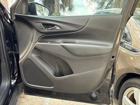Used 2019 Chevrolet Equinox LT FWD image 21