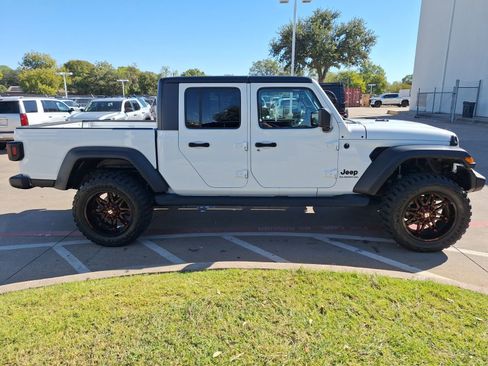 Used 2020 Jeep Gladiator Sport w/ Quick Order Package 24S image 7