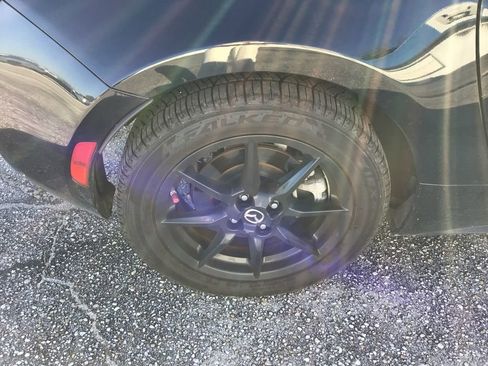 Used 2020 MAZDA MX-5 Miata Sport image 13