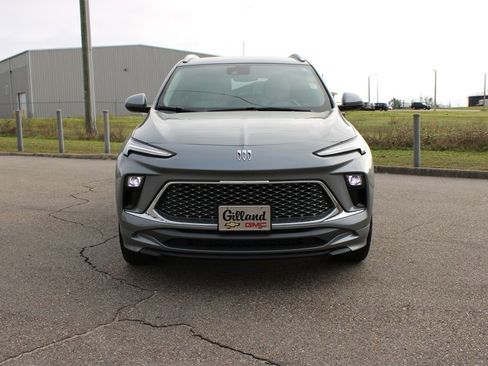 Used 2024 Buick Encore GX Avenir w/ Avenir Convenience Package image 4