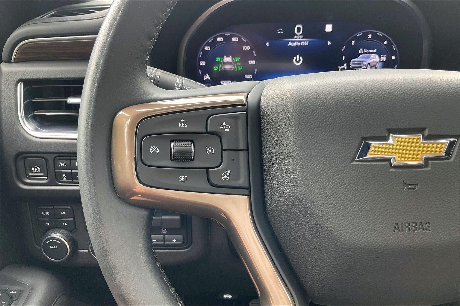 Used 2023 Chevrolet Suburban High Country w/ Premium Package AWD/4WD image 17