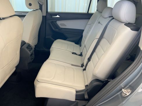 Used 2019 Volkswagen Tiguan SEL Premium image 15