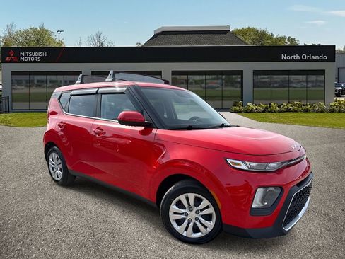 Used 2022 Kia Soul LX image 7