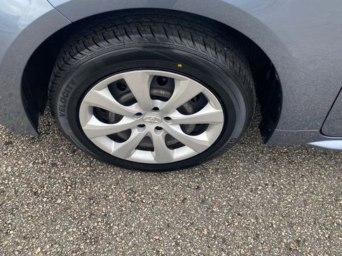 Used 2022 Toyota Corolla LE image 20