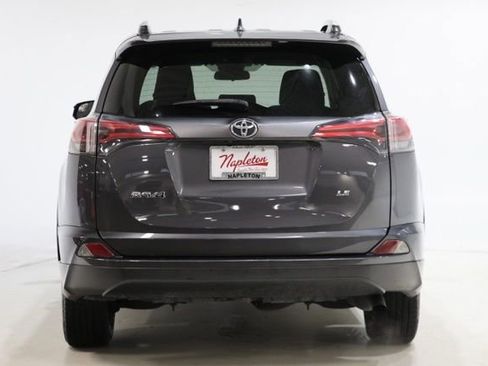 Used 2017 Toyota RAV4 LE FWD image 7