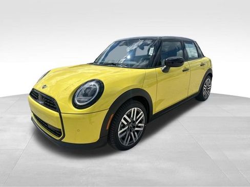 New 2026 MINI Cooper 4-Door Hardtop FWD image 3