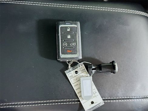 Used 2023 Jeep Grand Cherokee Overland w/ Luxury Tech Group IV image 35